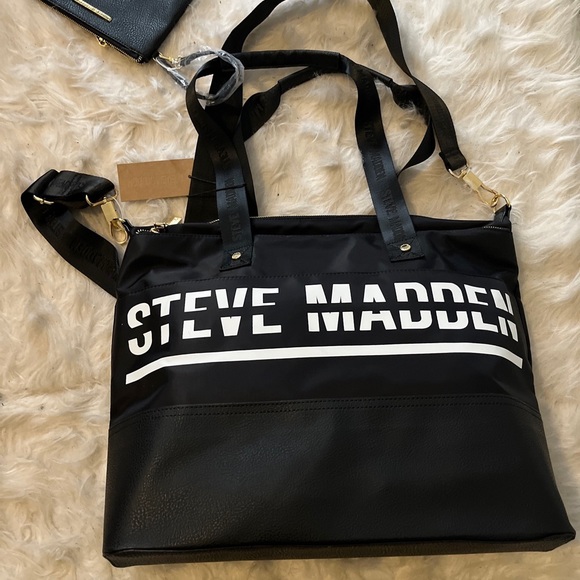 STEVEN MADDEN BGYM DUFFLE BAG - Picture 9 of 9